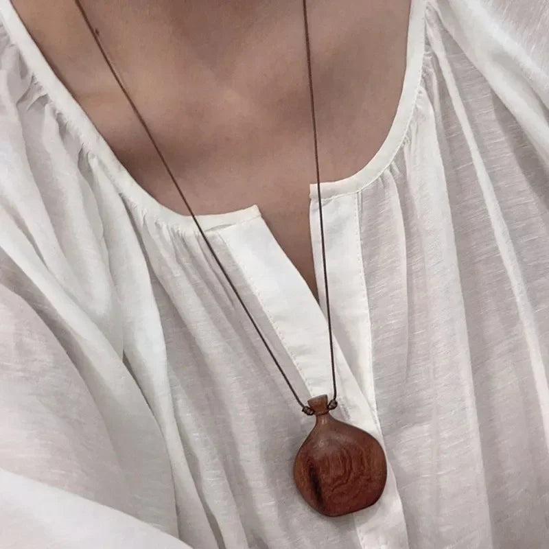 Cute Lovely Brown Black Color Wood Flagon Long Pendant Necklaces Adjustable Rope Chain Chokers for Women Birthday Gift
