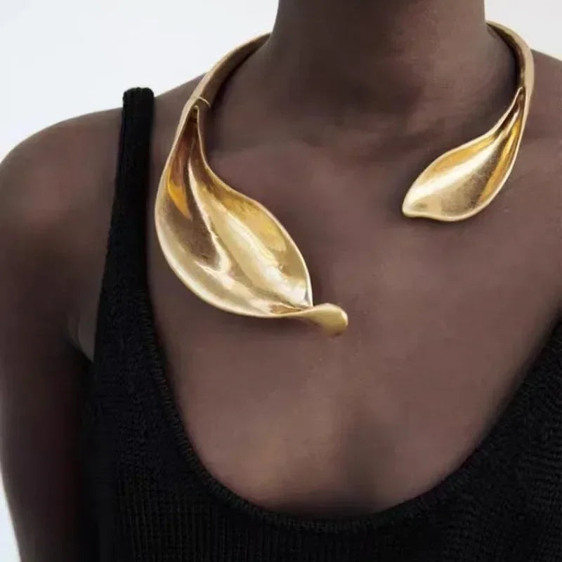 Heavy Exaggerated Metal Leaf Flower Chunky Bracelet Necklace for Women 2024 Trend New Metal Choker Fashion Jewelry Gifts