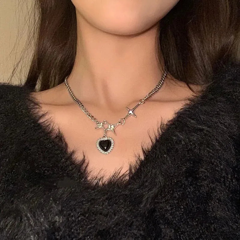 Y2K Crystal Love Heart Necklace Fashion Kpop Shiny Clavicle Chain Necklaces for Women Girls New Trend Party Gifts Jewelry 2024